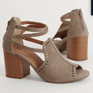 Taupe BKE Sole peep toe heel